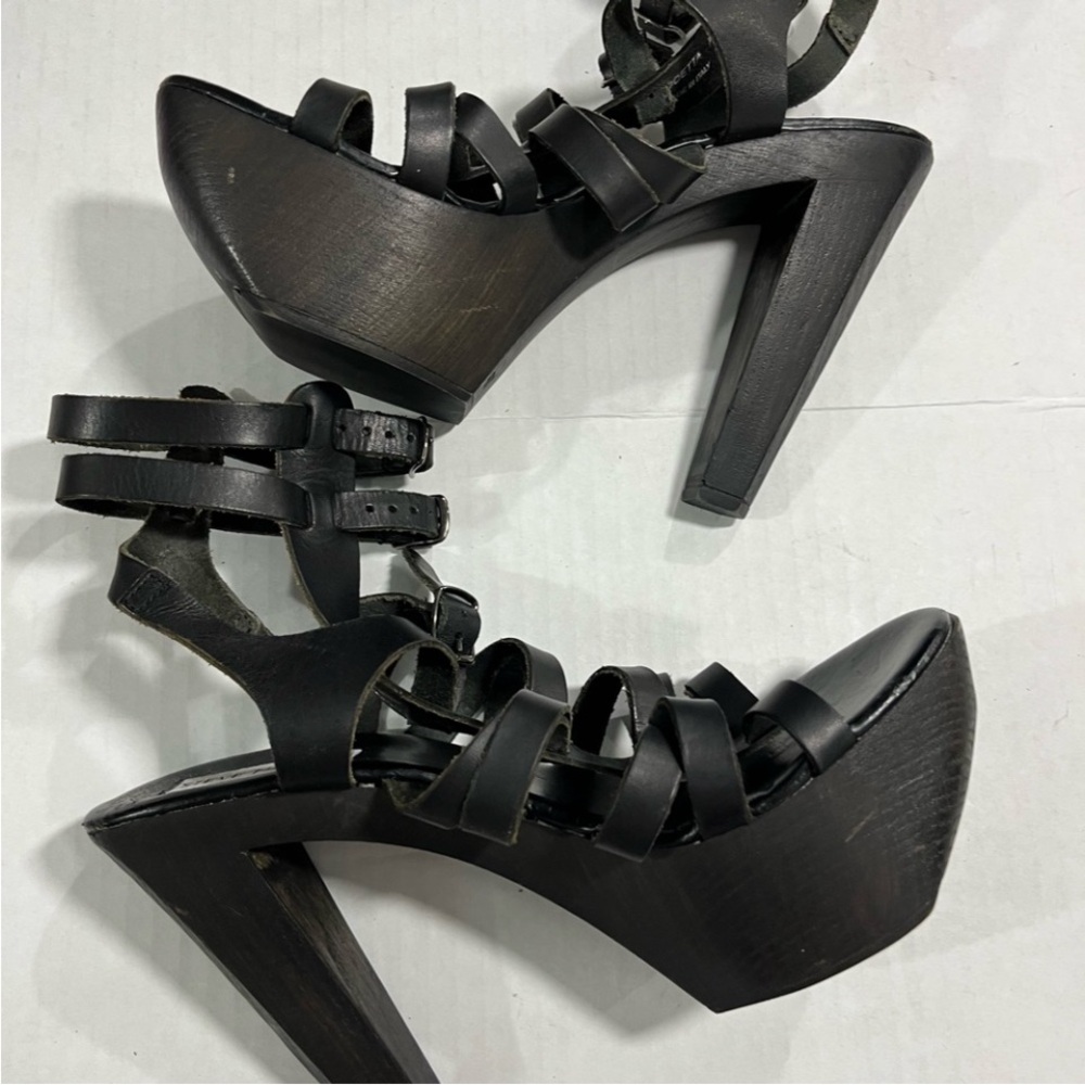 STEVE MADDEN MADE IN ITALY ODETTA LEATHER HEEL - Picture 12 of 16